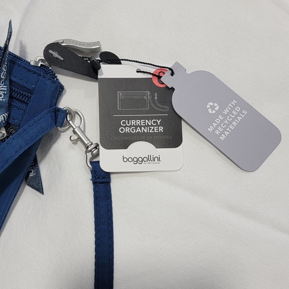 Baggallini Blue RFID Wristlet/Belt Bag with Multiple Compartments - Picture 2 of 5